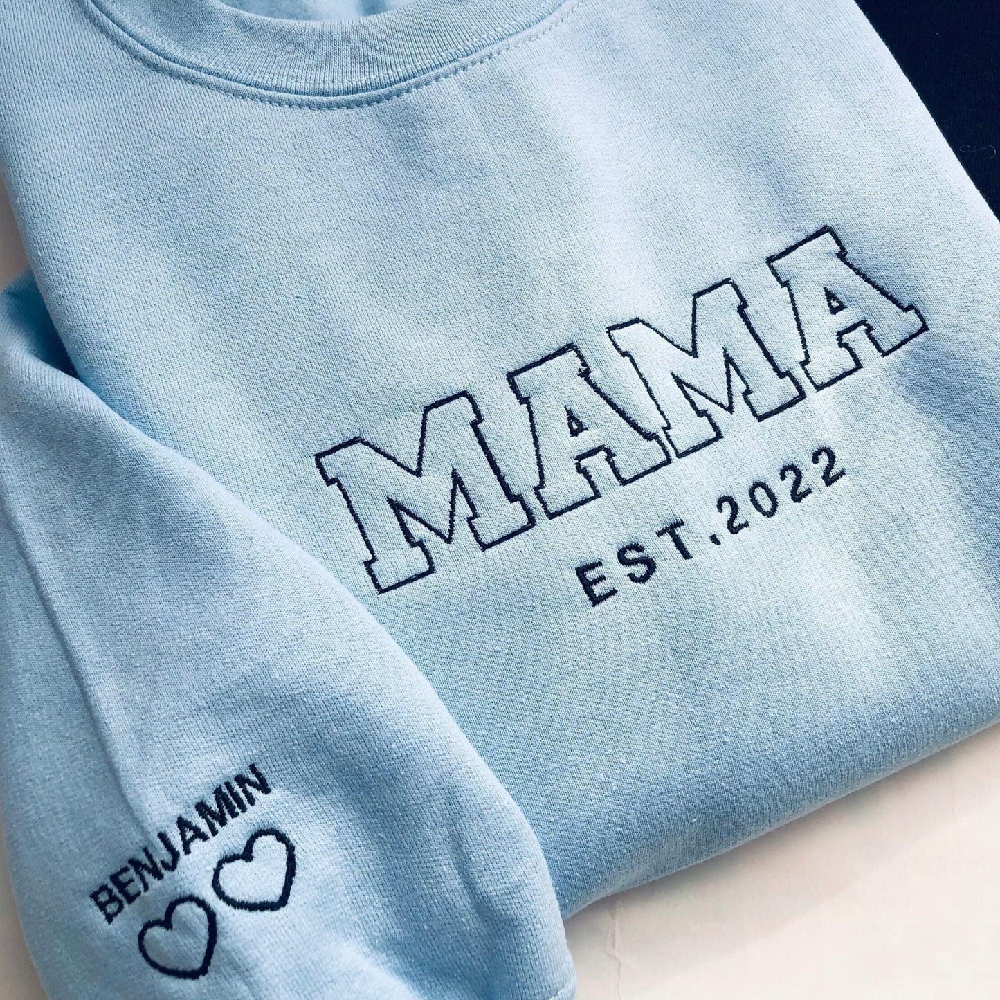 Individuell besticktes MAMA Sweatshirt - Personalisiertes Mama Geschenk - GiftHaus