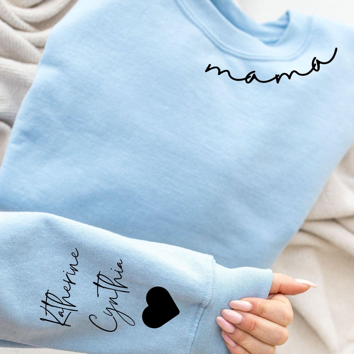 Individuelles Mama-Sweatshirt mit Kindernamen auf dem Sweatshirt - GiftHaus