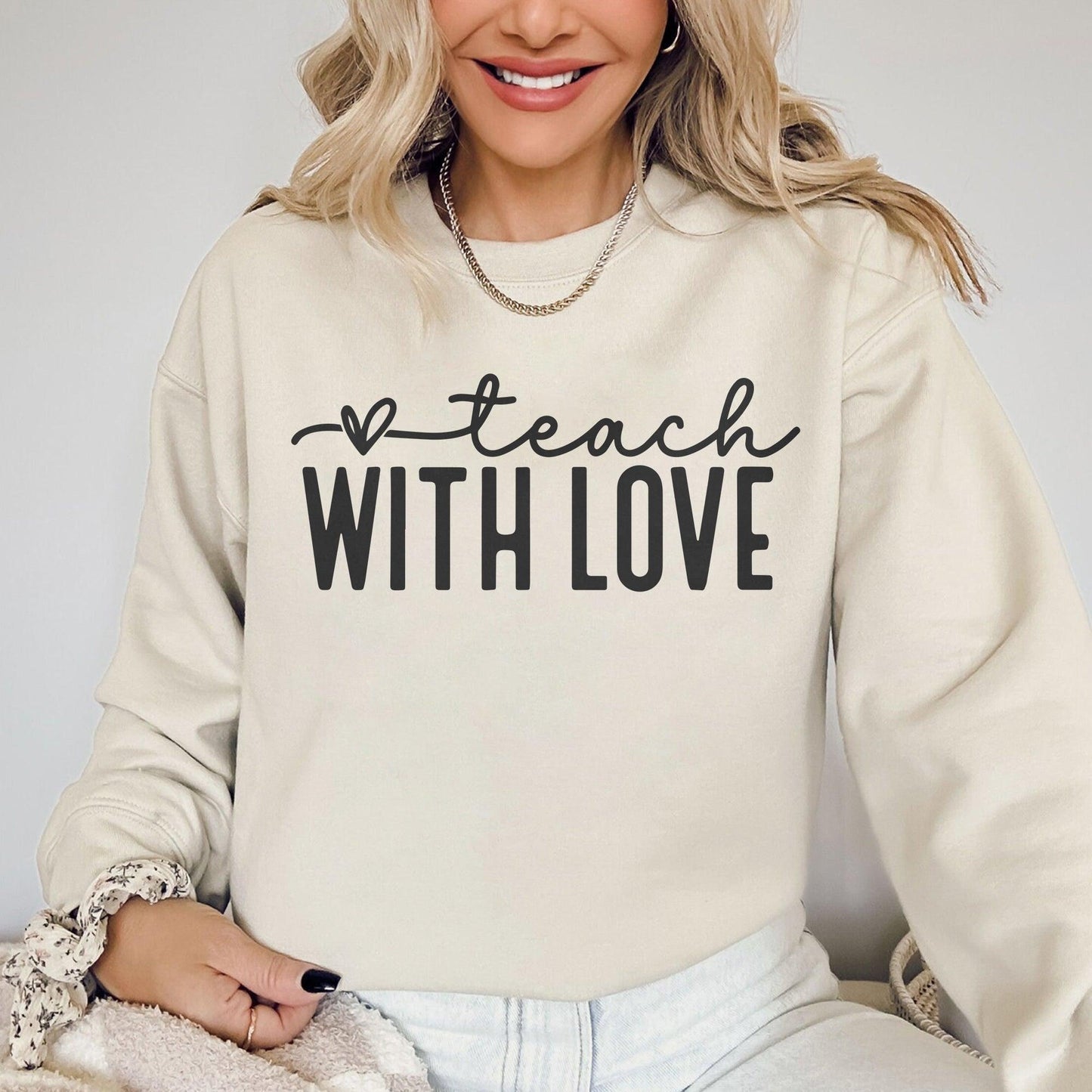 Mit Liebe Lehren Sweatshirt und Hoodie - Geschenk für Lehrer - GiftHaus