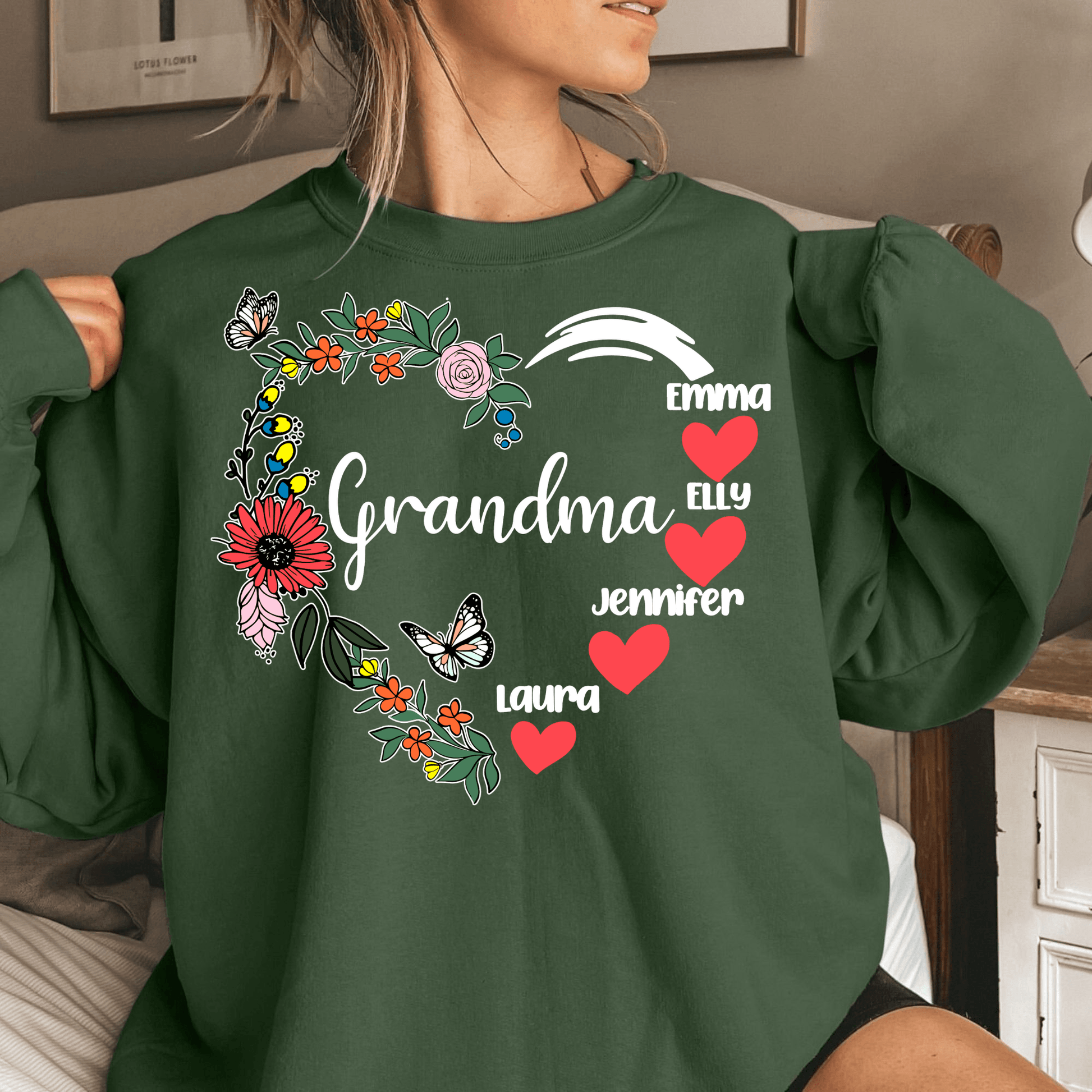 "Oma Herzkranz" Sweatshirt - Personalisiertes Geschenk - GiftHaus