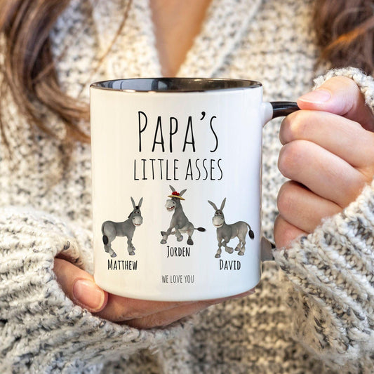 Papa Geschenk personalisiert, Papas kleine Ärsche, Papas Esel, Papa lustige Tasse anpassbar - GiftHaus