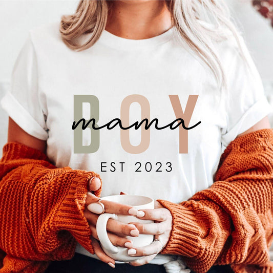 Personalisierte Junge Mama Sweatshirt und Shirts - Junge Mama Geschenk - GiftHaus