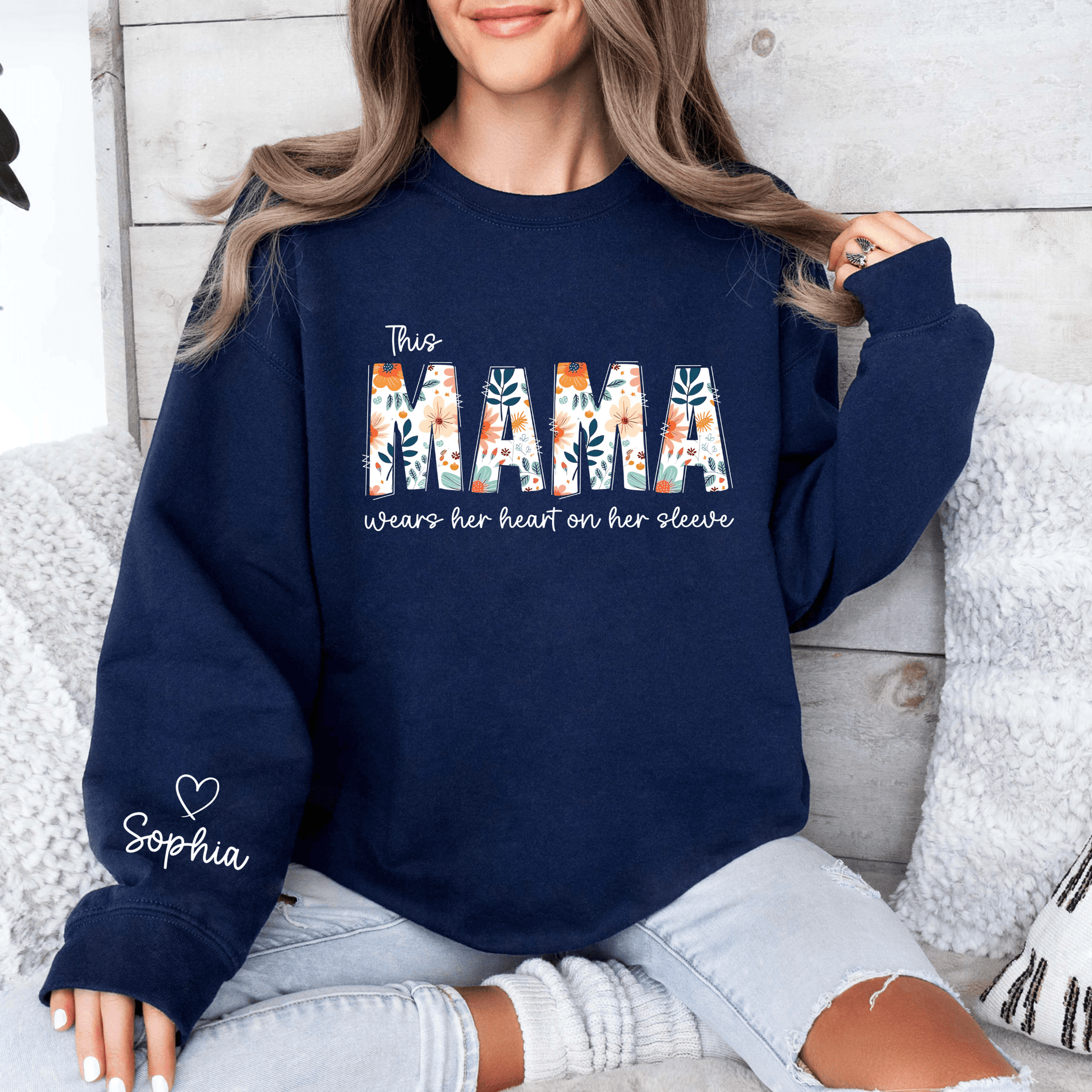 Personalisiertes Mama Hoodie - Herzenswärme im Design - GiftHaus