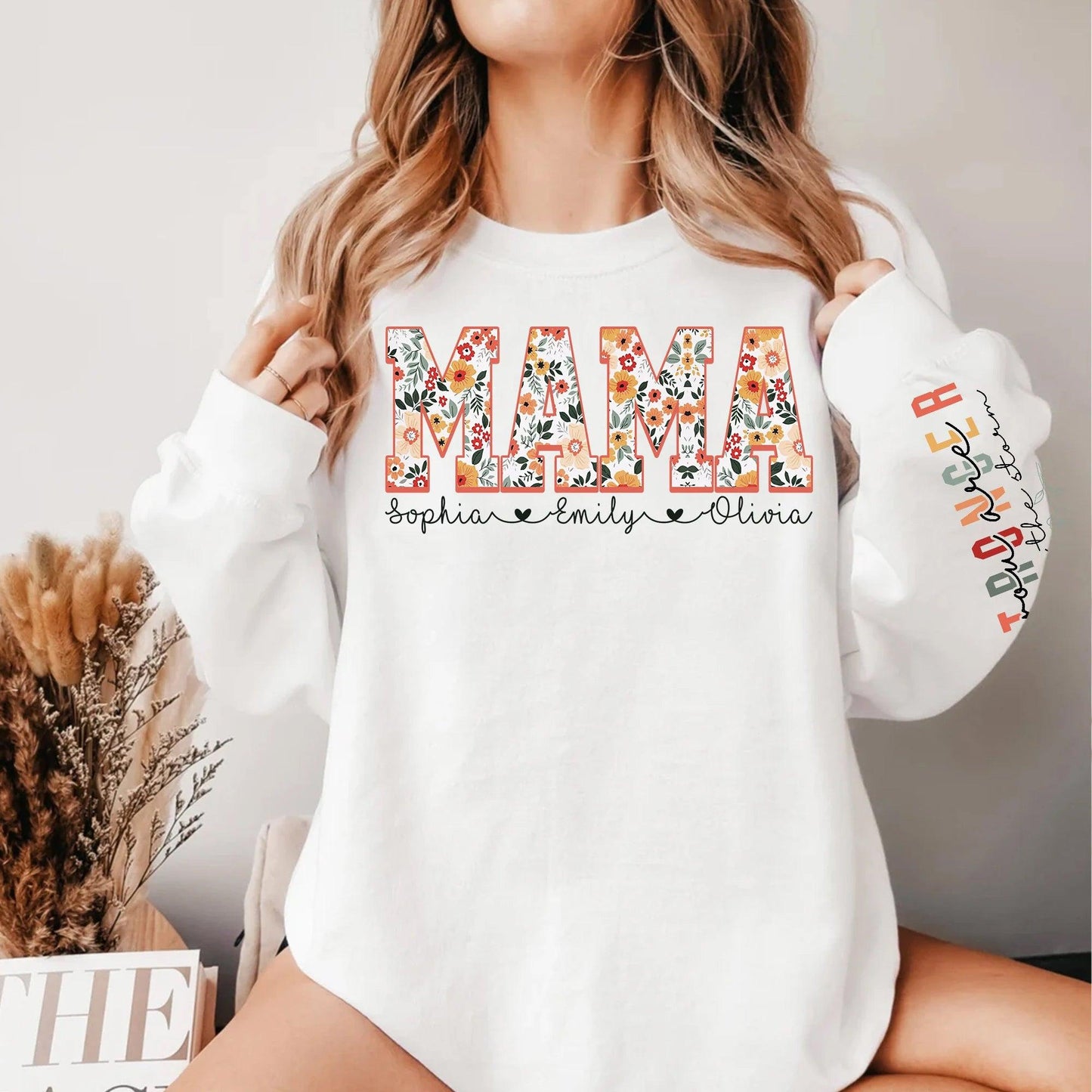 Personalisiertes Mama mit Kindernamen auf dem Ärmel Sweatshirt - Geschenk für Mama - GiftHaus