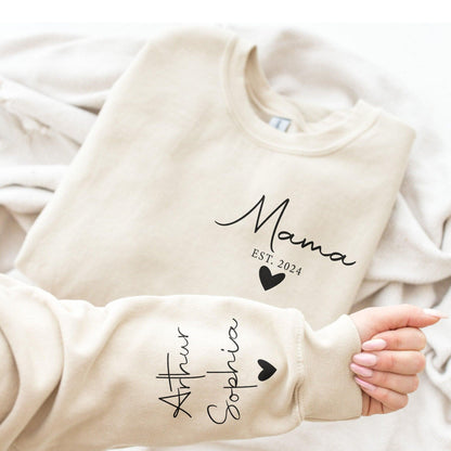 Personalisiertes Mama Sweatshirt mit Namen auf dem Ärmel - GiftHaus