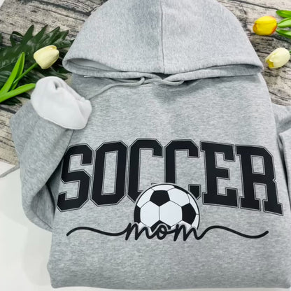 Personalisiertes Fußball-Mama-Sweatshirt mit den Namen der Kinder auf dem Ärmel – Geschenk für Fußball-Mama