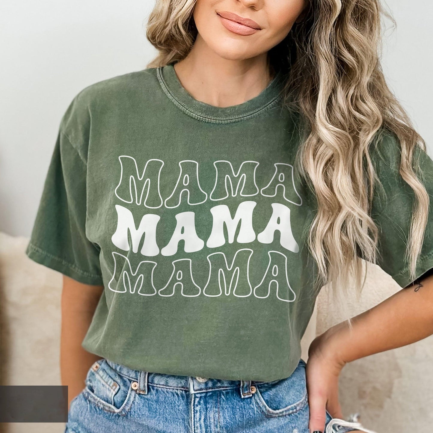 Retro Chic Mama Tee: Oversized Comfort Shirt for Mothers - Perfect New Mom Gift - GiftHaus