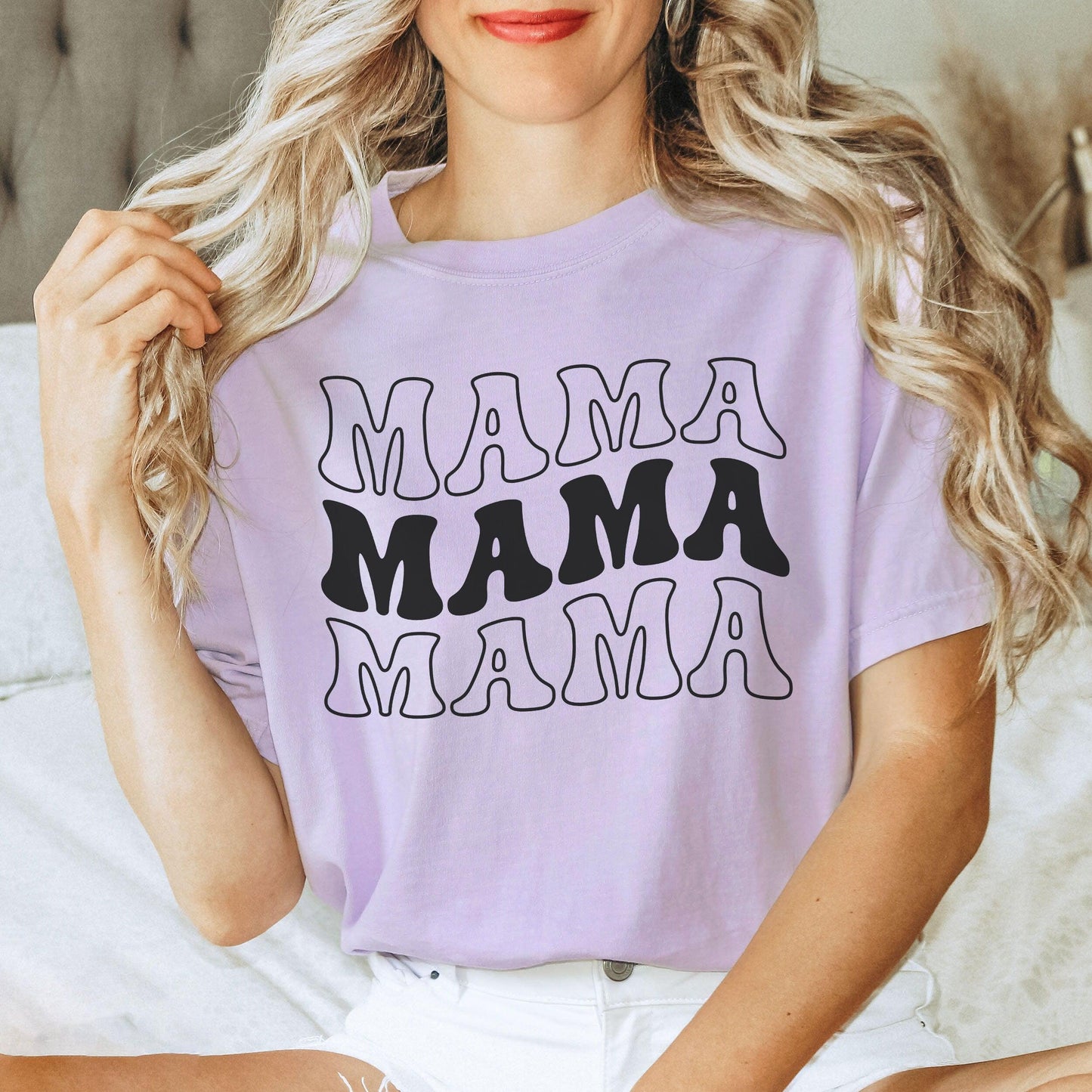 Retro Chic Mama Tee: Oversized Comfort Shirt for Mothers - Perfect New Mom Gift - GiftHaus