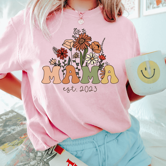 Retro Mama Est Shirt - Customizable Established Year Tee for Moms - GiftHaus