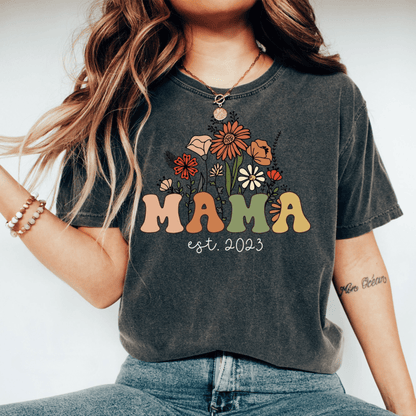 Retro Mama Est Shirt - Customizable Established Year Tee for Moms - GiftHaus