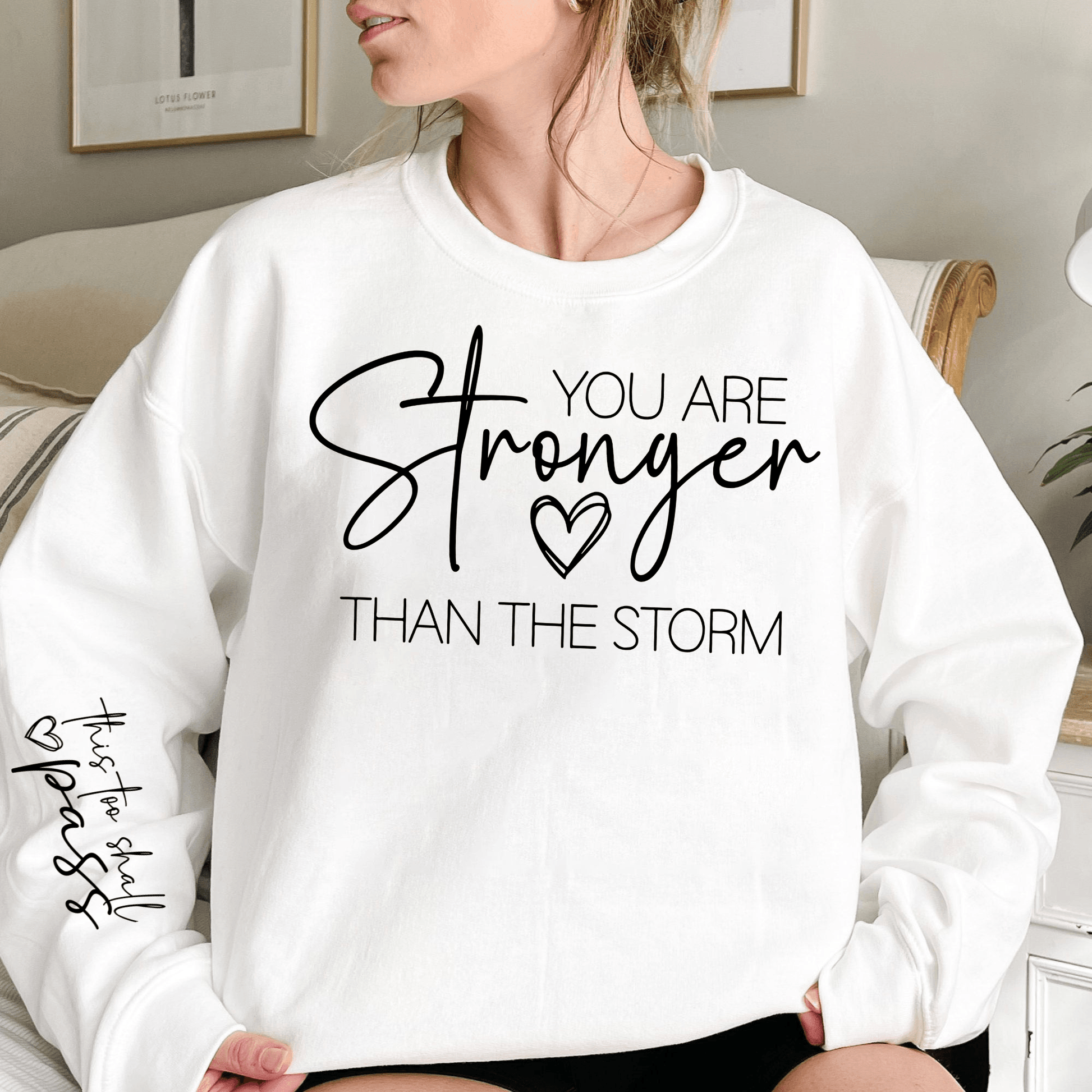 "Stärker als der Sturm" Sweatshirt – Motivation für Jeden - GiftHaus