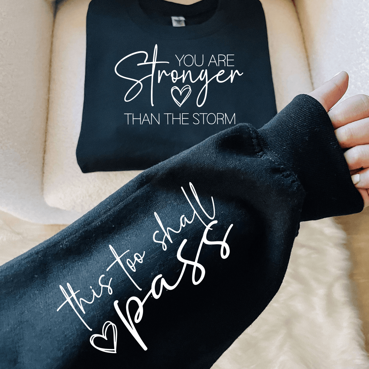 "Stärker als der Sturm" Sweatshirt – Motivation für Jeden - GiftHaus