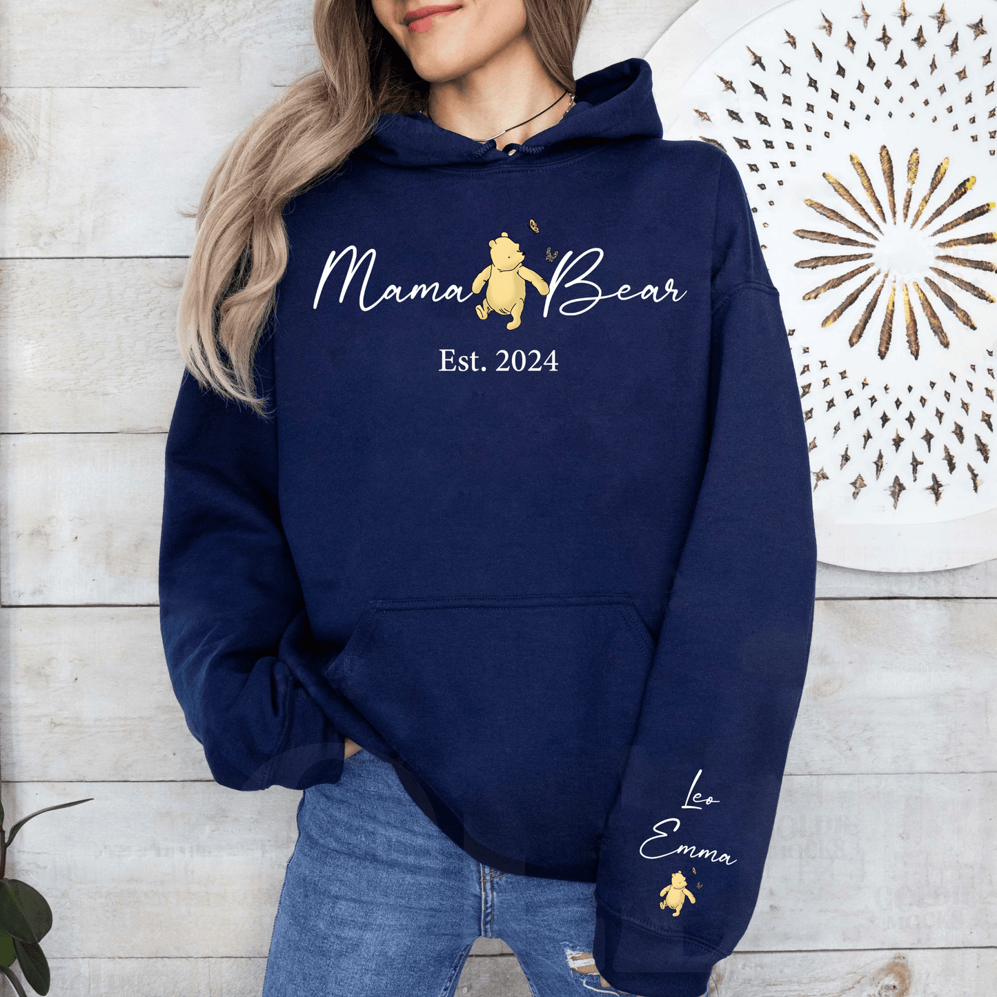 Sweatshirt "Bärenstarke Mama" mit Personalisierung – Gegründet 2024 - GiftHaus