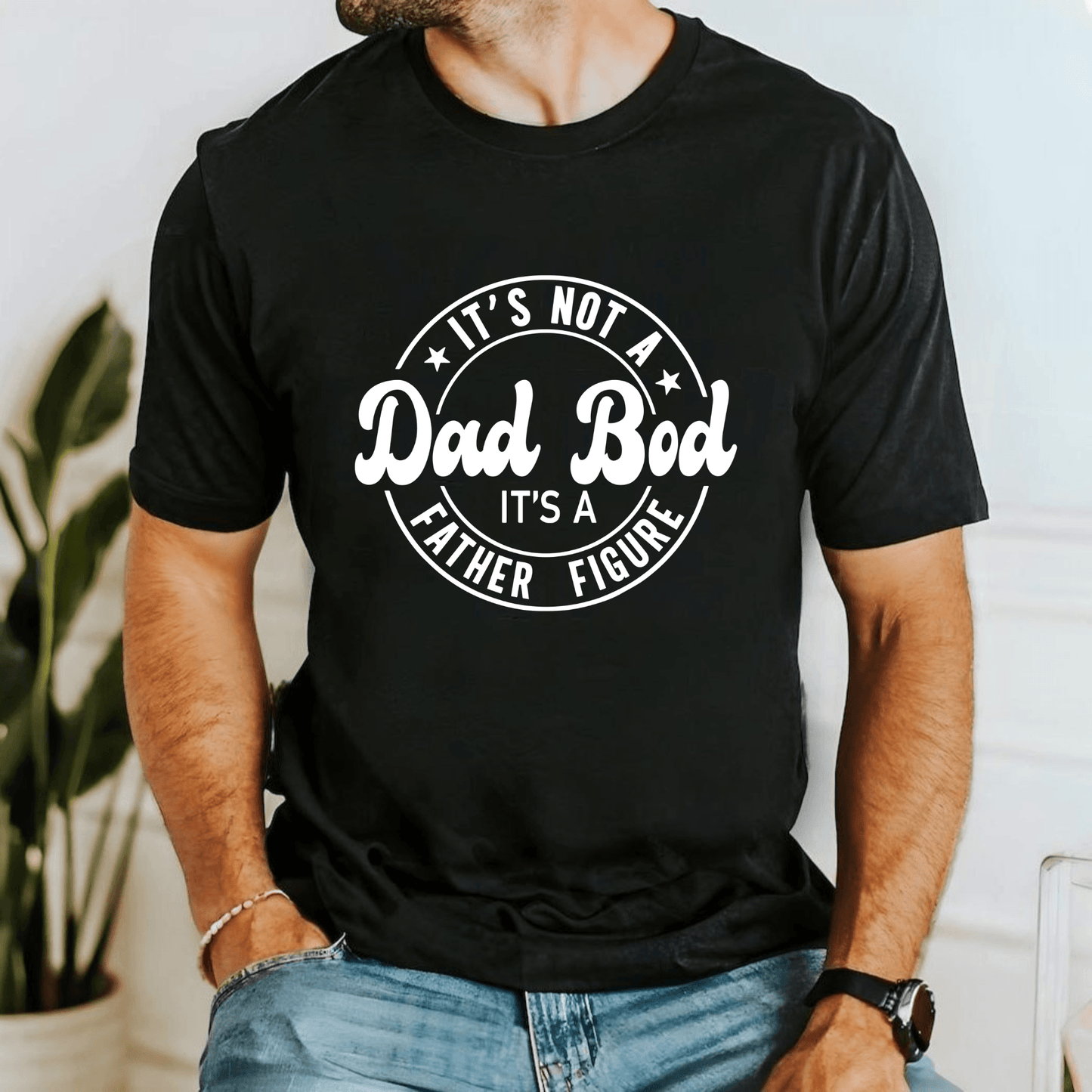 Vaterfigur Statt Dad Bod - Witziges Shirt für Väter - GiftHaus