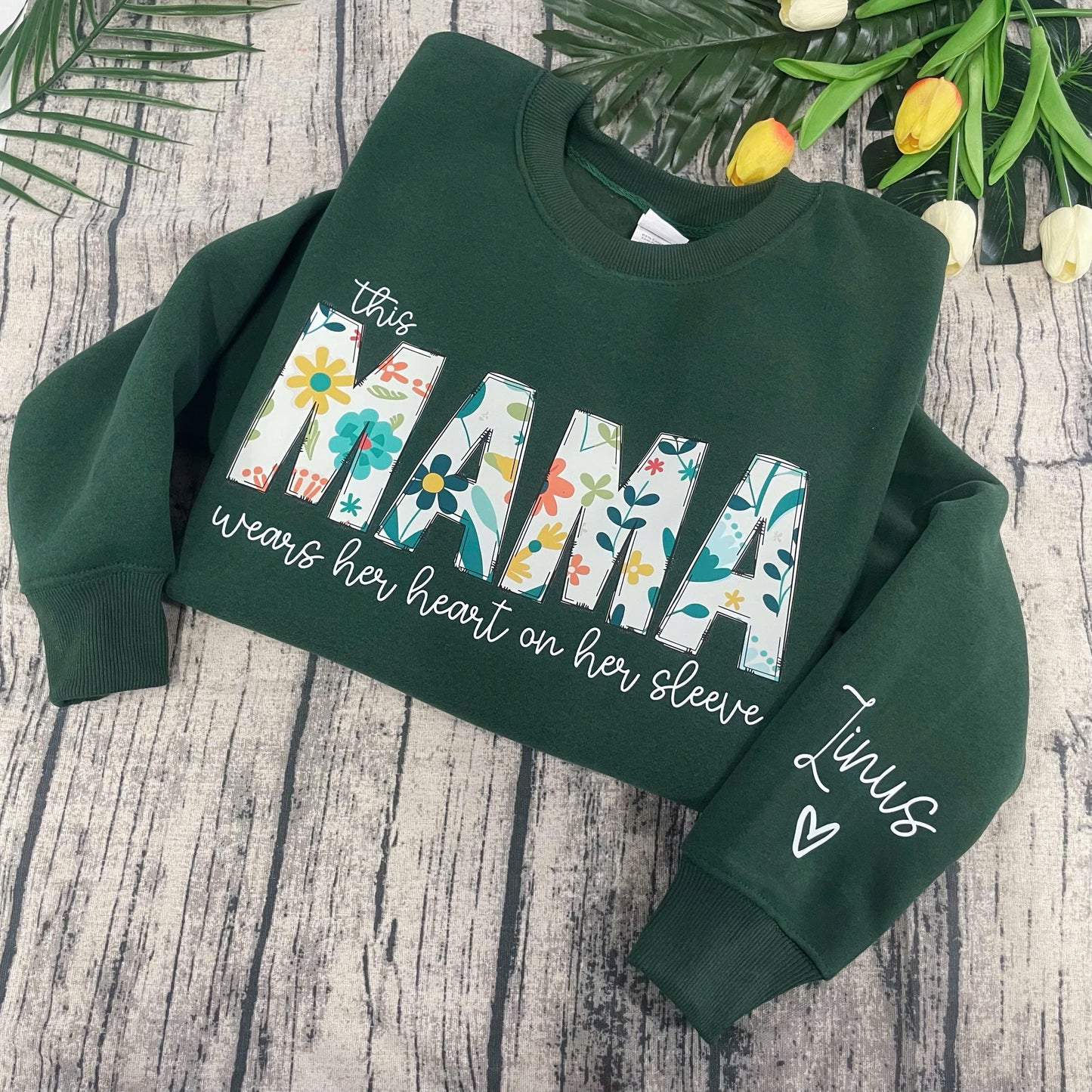 Personalisiert Mama Sweatshirt mit Kindernamen auf dem Ärmel - Geschenk für Mama